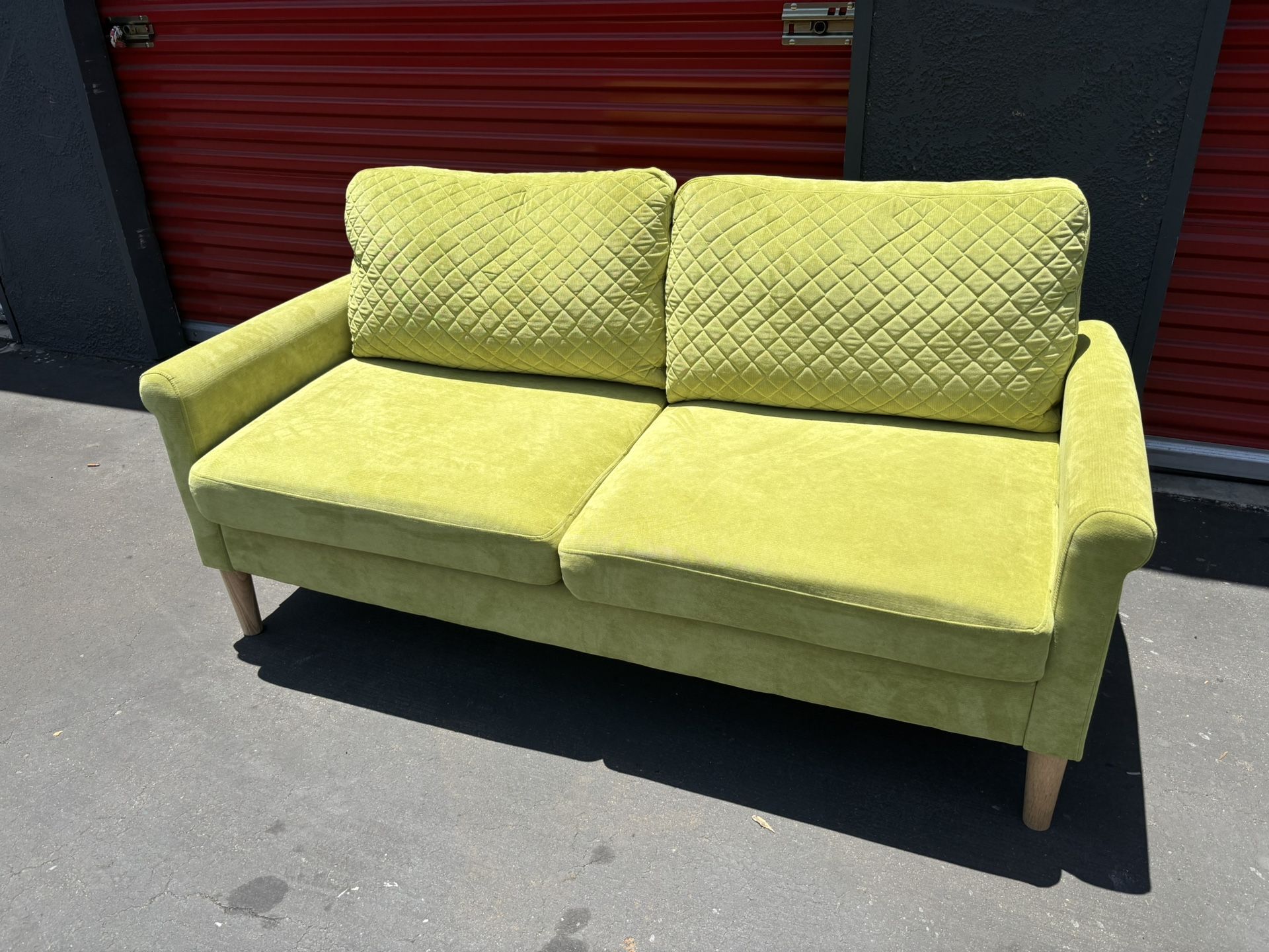 Couch Green