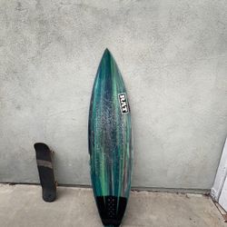 6 Ft Surfboard
