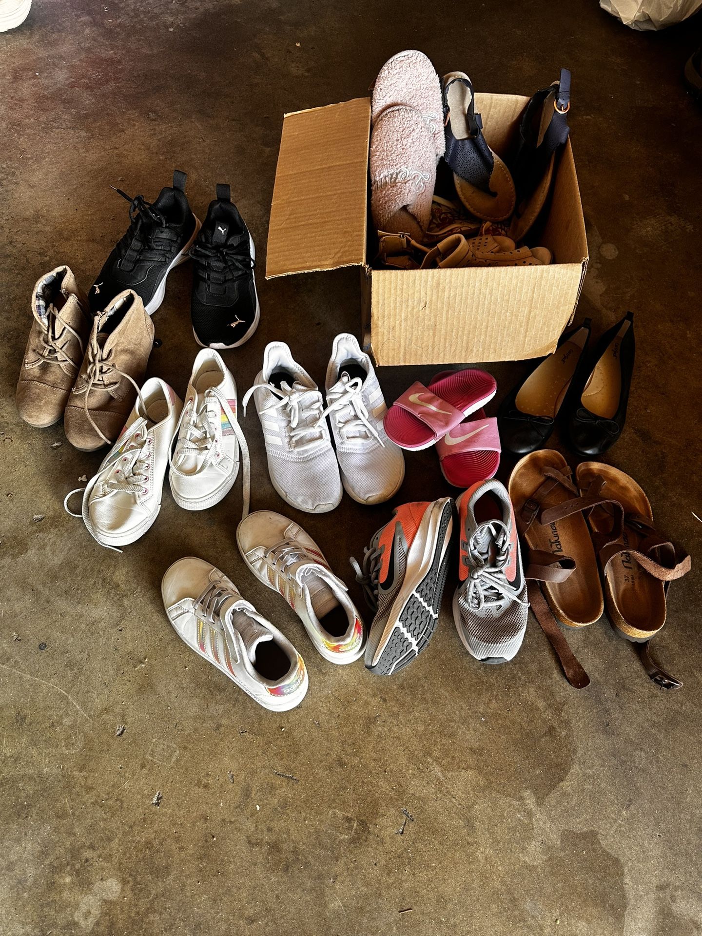 Girl Shoes (size Vary From 3 , 4 & 6) Great Condition