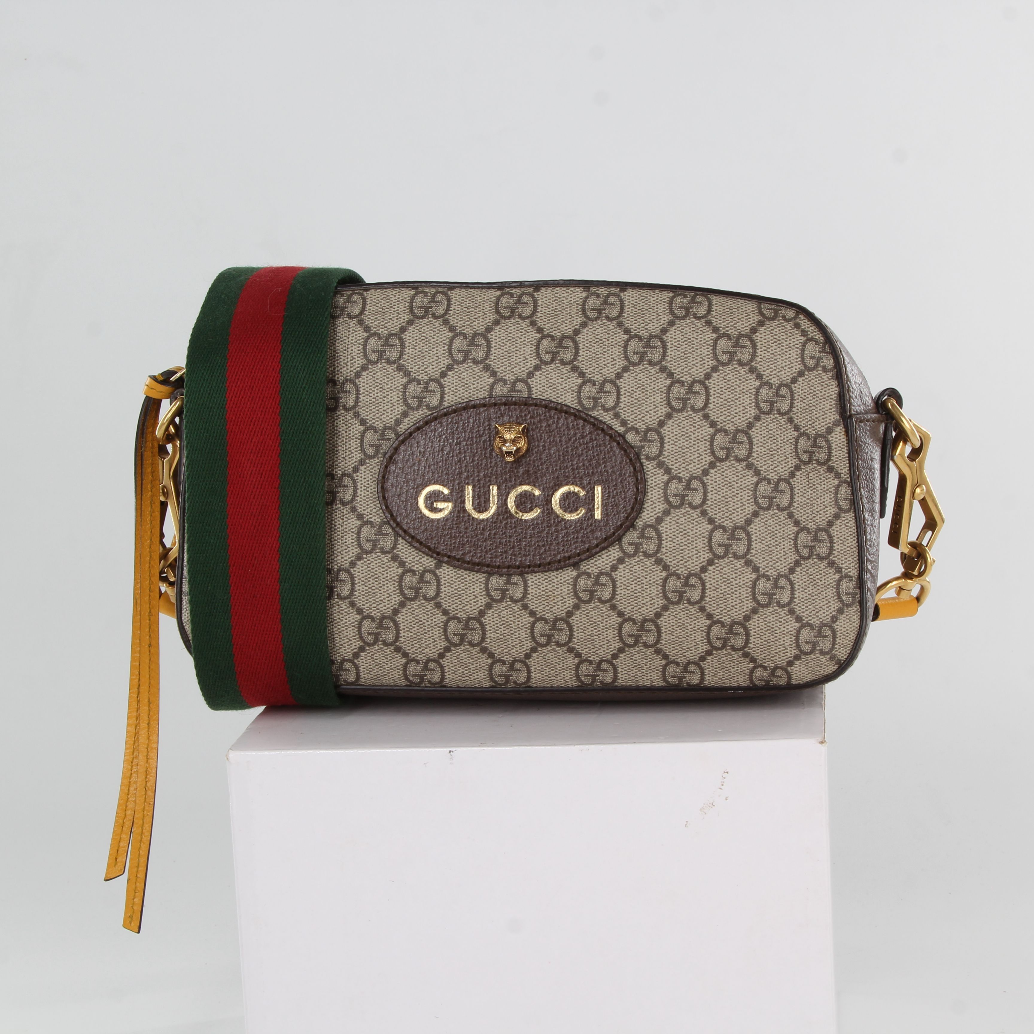 GUCCI GG Supreme Neo Vintage Messenger Brown Shoulder Bag 476466