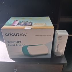 Cricut Joy DIY Sticker Maker Brand New