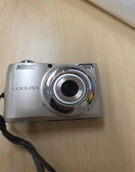 Nikon Coolpix L22 12.0 MP 3.6x Optical Zoom Compact Digital Camera