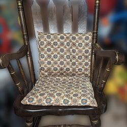 Vintage, Old Style Solid Wooden Rocking Chair, Excellent Condition