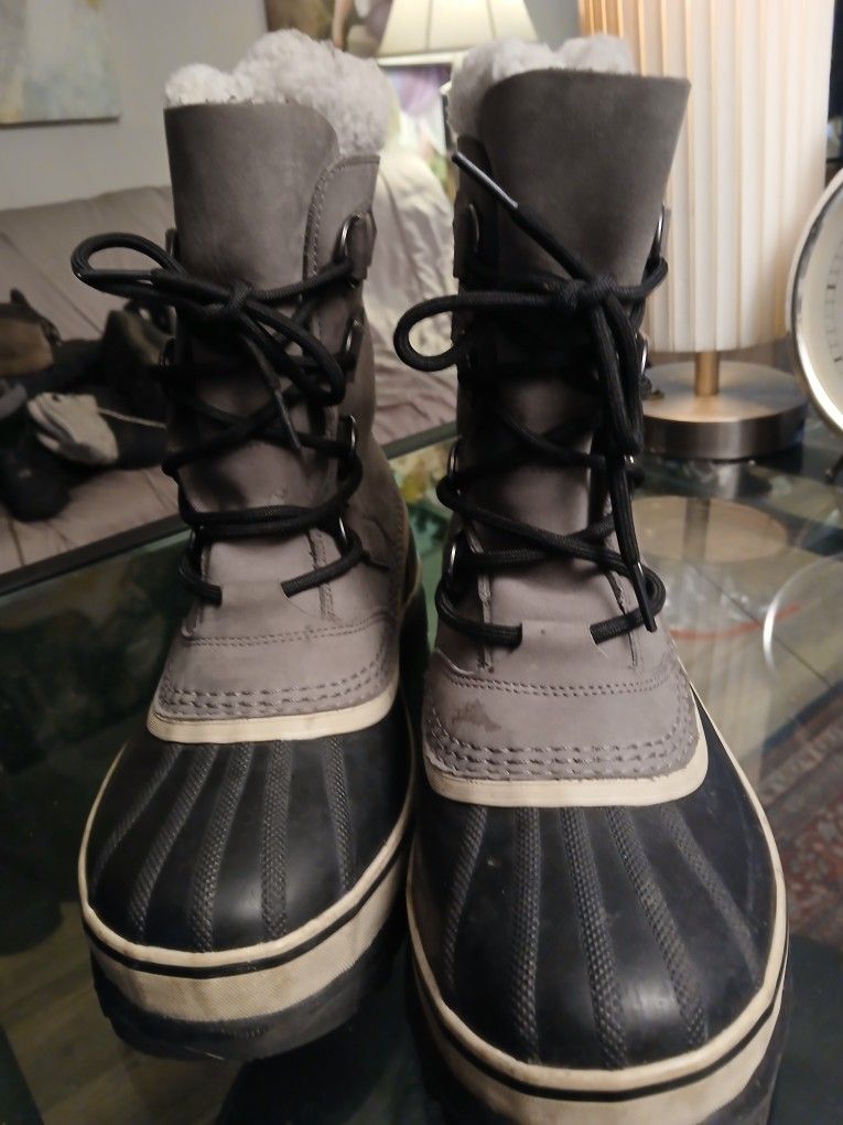 Sorely Women's SIZE 7 Insulated Winter Boots