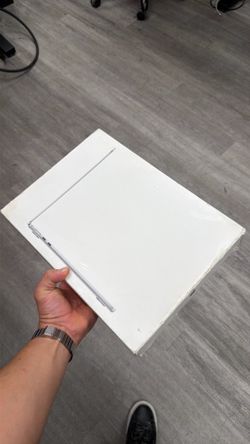 MacBook air m3 new
