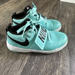Youth Nike Basketball Shoes-size 2