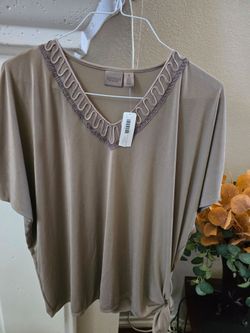 Chico's Easywear V-Neck Top Size 3