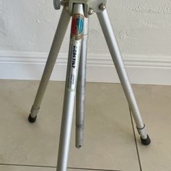 VINTAGE DAVIS AND SANFORD REDI-TILT PROFESSIONAL ALUMINUM TRIPOD