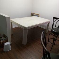 Expandable Wood Table