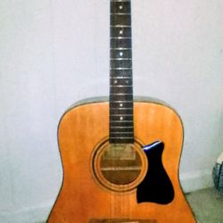 IBANEZ ACOUSTIC GUITAR 