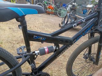 Men's mountain bike
