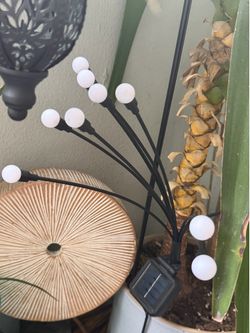 Solar outdoor lights
