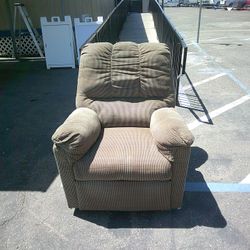 Recliner Chair 