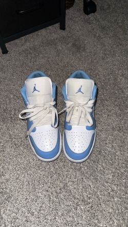 Light blue Nike dunks, 5y