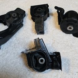 SCION ENGINE/TRANNY MOUNTS