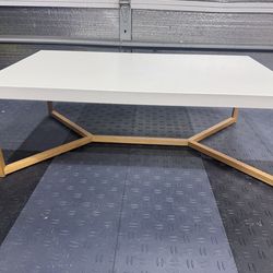 EQ3 Trivia Coffee Table