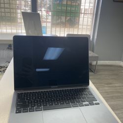 MacBook Air 13 Inch 2020 M1 8GB/256GB