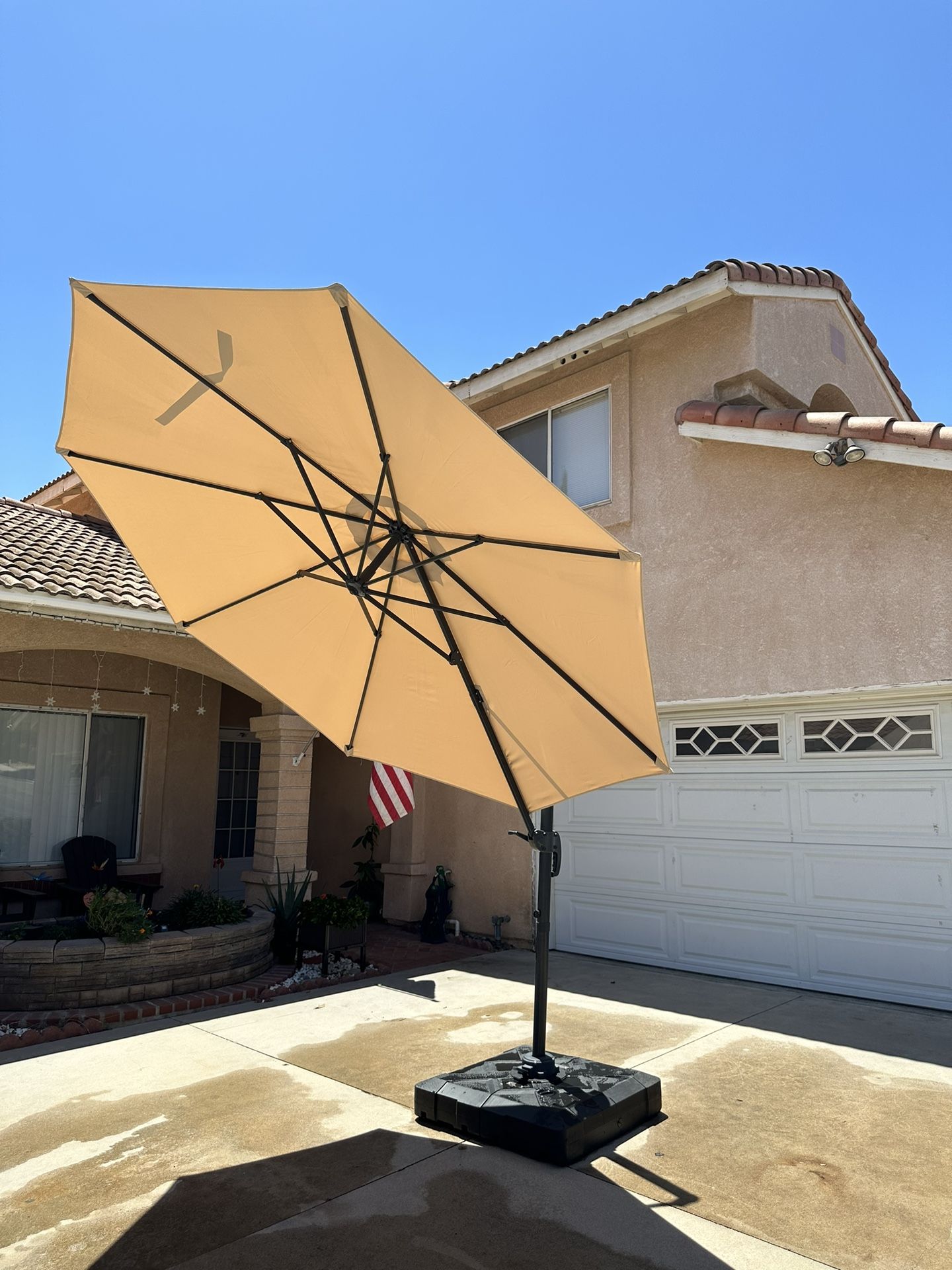New 10FT Tan Offset Patio Umbrella with cross base Cantilever Not included weights