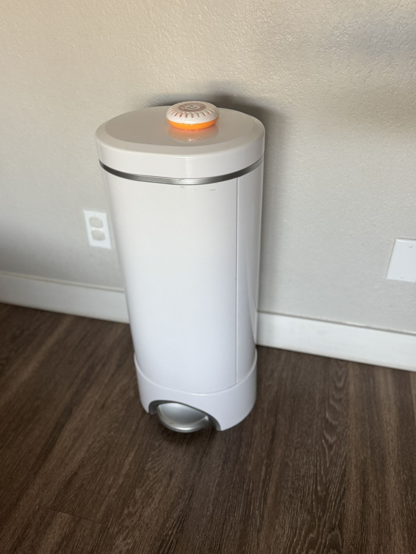 Munchkin Diaper Pail 