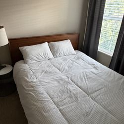 Crate and Barrel Tate Bed Frame + Mattress (Queen)