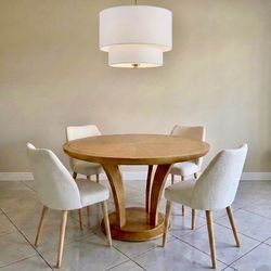 Stunning VAUGHAN BENZ Mid-Century Modern Round Pedestal Dining Table - Solid Wood 