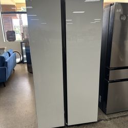 Samsung Bespoke Side-by-side Refrigerator With Beverage Center White Glass