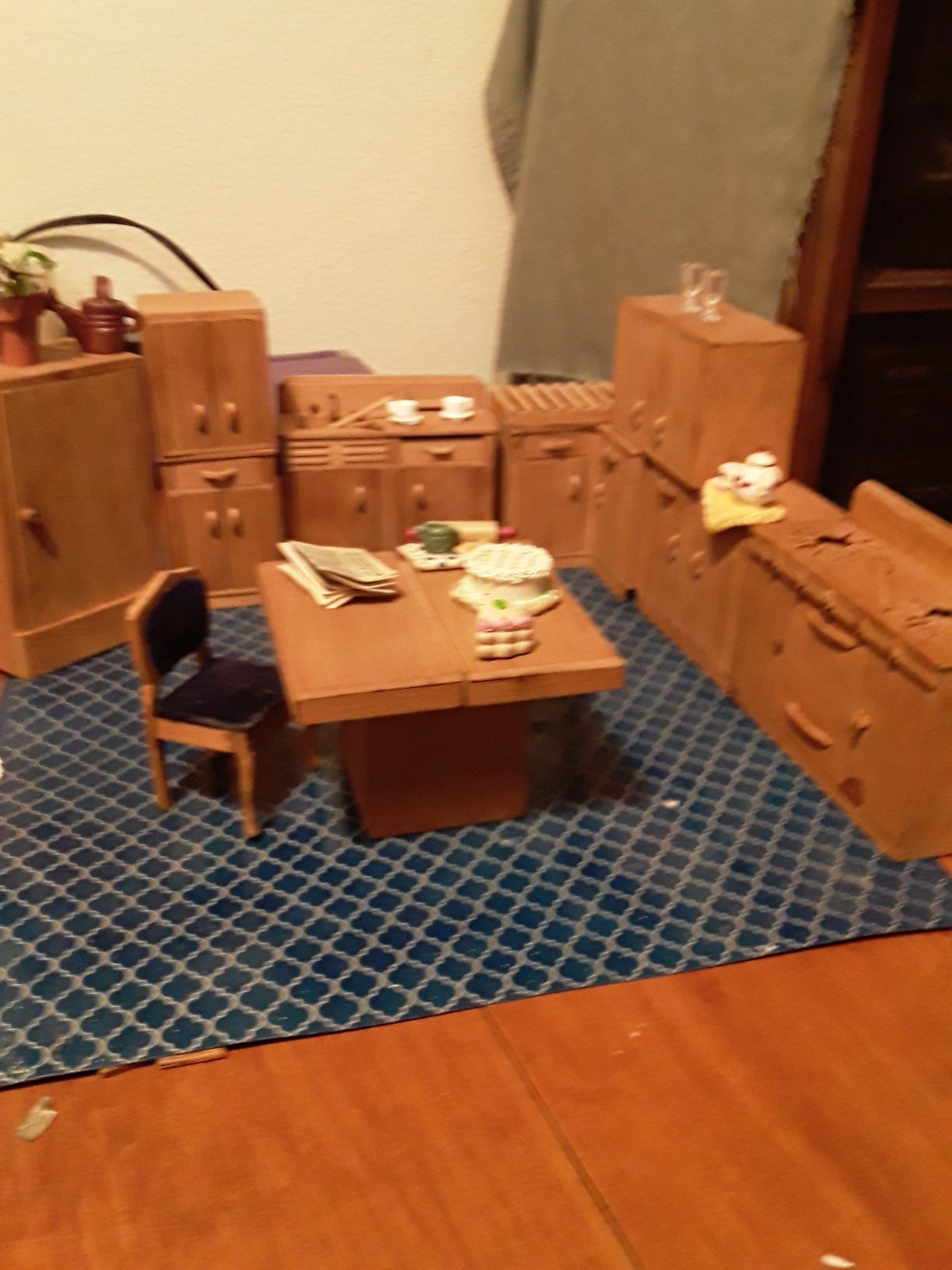 Wood Doll H ouse Furniture
