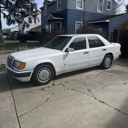1993 Mercedes-Benz 300-Class