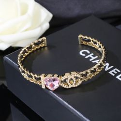 Fashionable Bracelet 