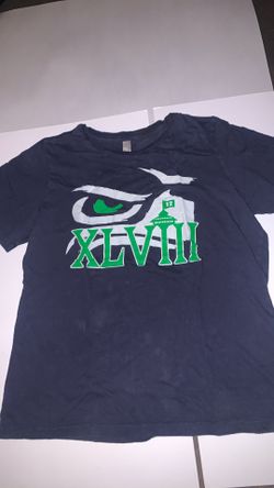  Seattle Seahawks Women Shirt It Shows L But Looks Like Medium