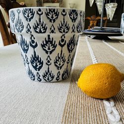 Set Of 4 Pots