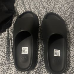 Yeezy Slides