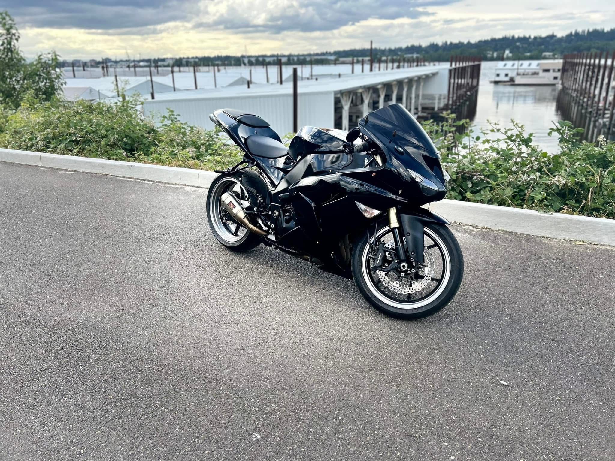07 Kawasaki ZX-10r