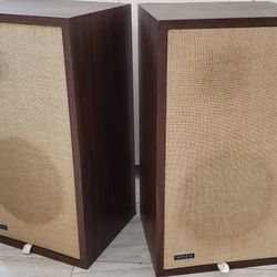 VINTAGE large advent loudspeakers pairs