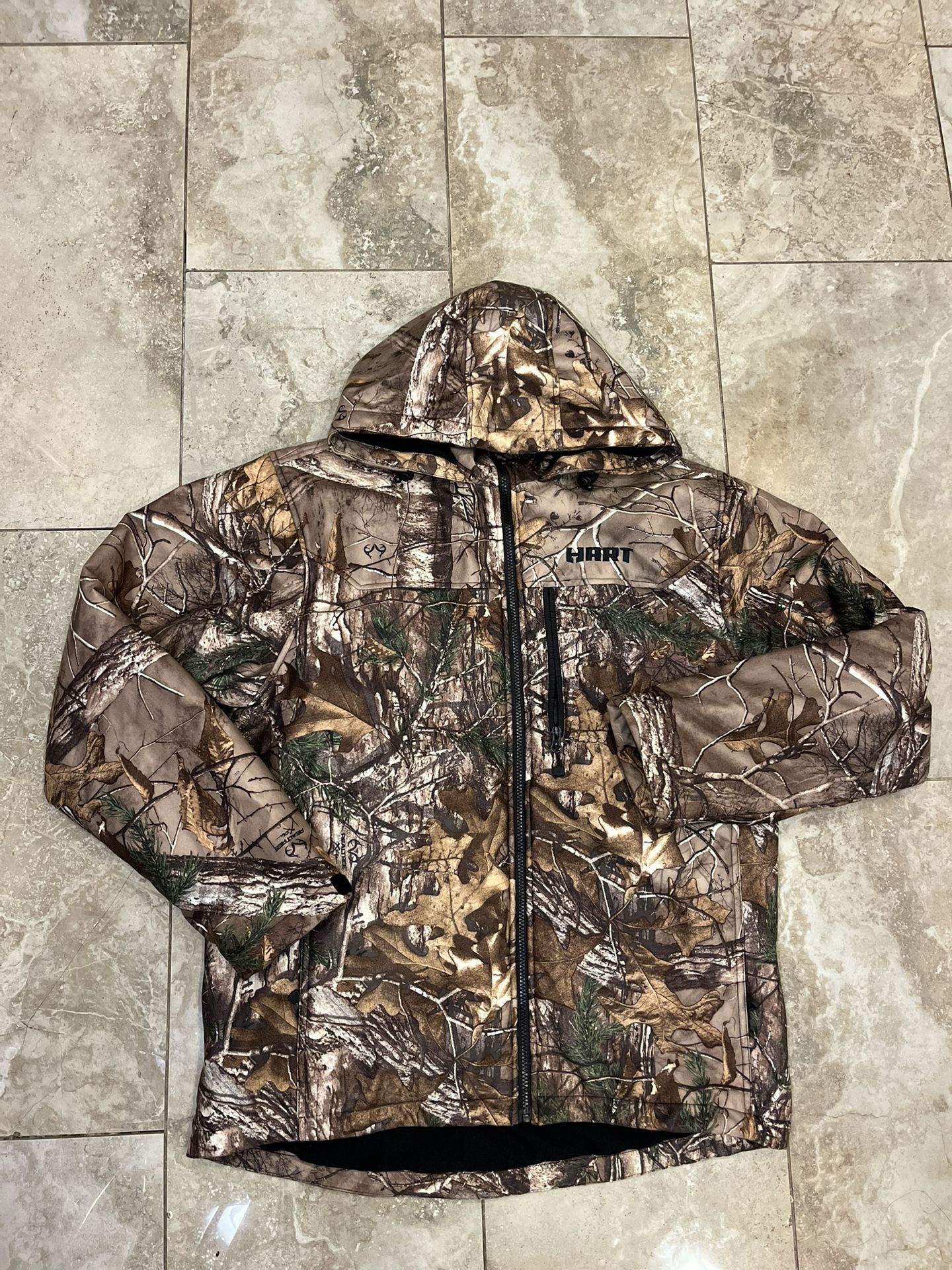 HART 20-Volt Heated Medium-Duty Jacket Kit Realtree Xtra Camouflage SIze Large needs battery