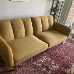 Sleeper Couch / Futon 