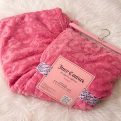 Juicy Couture Home Oversized Plush Throw Blanket – Pink