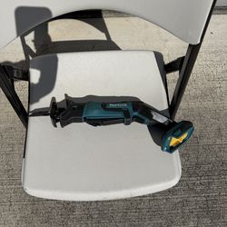 Small Makita Saw
