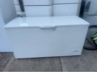 Chest freezer 64 inch