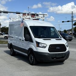 2019 Ford Trasit 250 