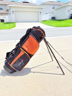 Selling a kids golf bag
