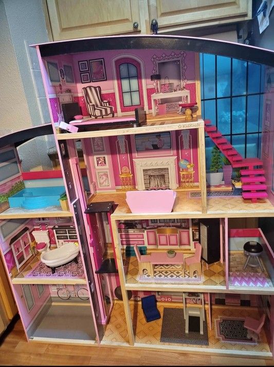 Big Barbie House