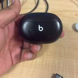 Beats Studio Buds
