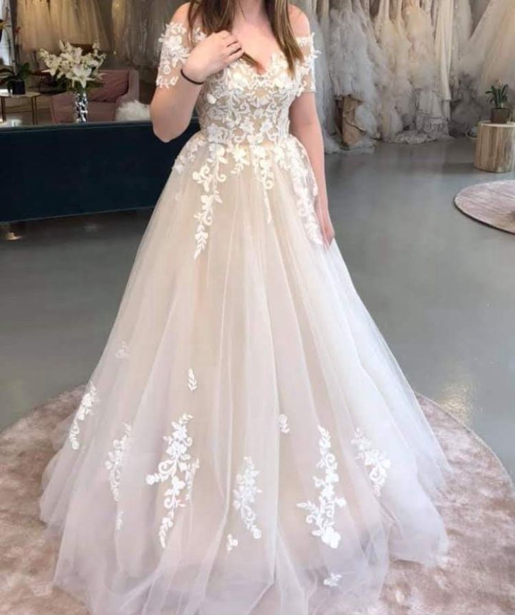 Wedding Dress never used