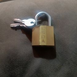 Vintage Lsda Brass Pad Lock Number Bp,40  2 1/2 Inches Tall.