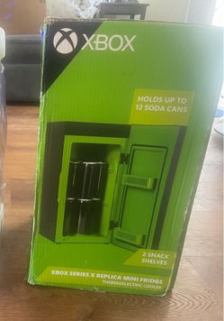 Xbox Mini Frig 12 cans