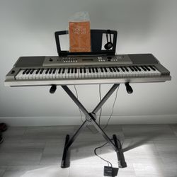 Yamaha Portable Grand YPG-235