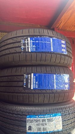 Fortune Viento UHP FSR702 225/40ZR19 Tires – Set of 2