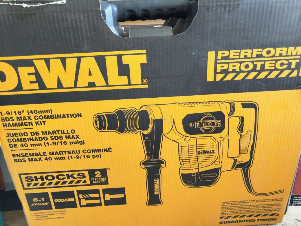 DeWalt 16" SDS Max Combo Hammer Drill