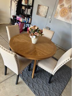 Round Dining Table W/ 4 Chairs